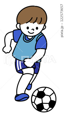 サッカーをする子どものベクターイラスト 122573657