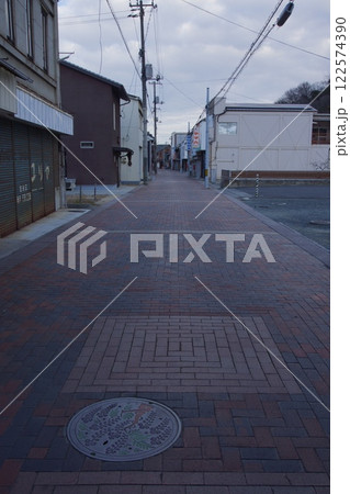 玉島の町並み　通町商店街　岡山県倉敷市 122574390