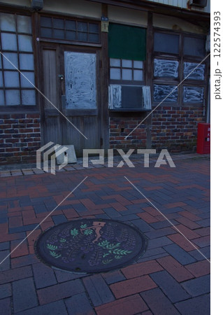 玉島の町並み　通町商店街　岡山県倉敷市 122574393