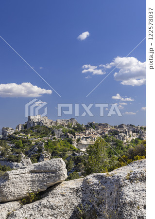 Medieval castle and village, Les Baux-de-Provence, Alpilles mountains, Provence, France 122578037