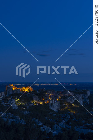 Medieval castle and village, Les Baux-de-Provence, Alpilles mountains, Provence, France 122578040