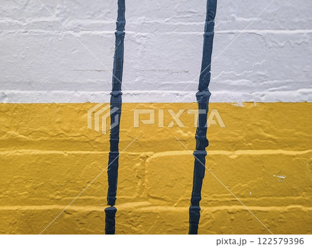 Urban Color Contrast Brick Wall Texture in Cincinnati Eye-Level View 122579396