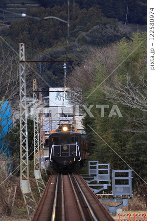 「SLかわね路号」の補機として力走する大井川鐵道E101形電気機関車_2025/1/12撮影 122580974