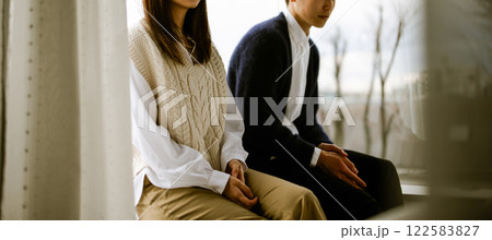 男女のペアのポートレート 男女のペアのポートレート 122583827