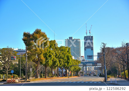 《愛知県》名古屋都市風景　中区三の丸大津通から見た栄方面の風景 122586292
