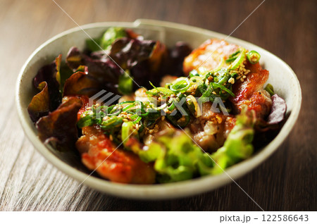 油淋鶏のサラダ仕立て 122586643