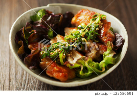 油淋鶏のサラダ仕立て 122586691