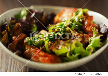 油淋鶏のサラダ仕立て 油淋鶏のサラダ仕立て 122586692