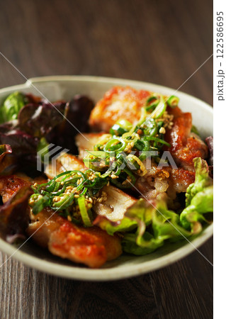 油淋鶏のサラダ仕立て 122586695