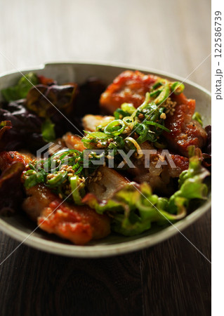 油淋鶏のサラダ仕立て 122586739