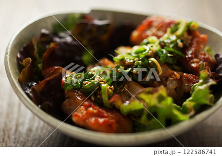 油淋鶏のサラダ仕立て 122586741