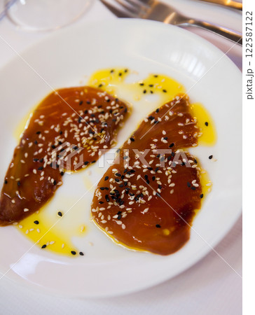 Raw tuna de Almadraba dish 122587122