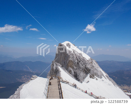 雪の山 雪山 ゆきやま 122588739