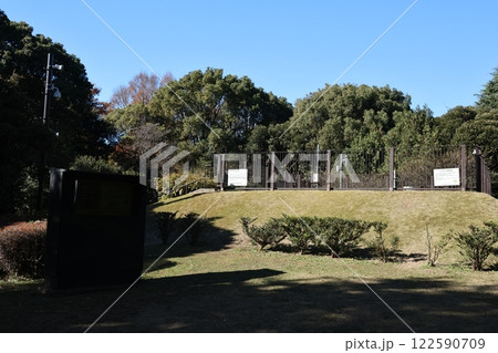北の丸公園内の東京管区気象台北の丸公園露場(東京アメダス) 北の丸公園内の東京管区気象台北の丸公園露場(東京アメダス) 122590709