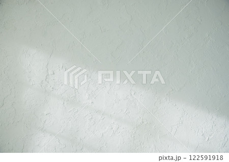 白い壁 122591918