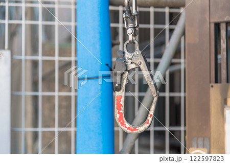 【マンション大規模修繕工事 安全帯】 【マンション大規模修繕工事 安全帯】 122597823