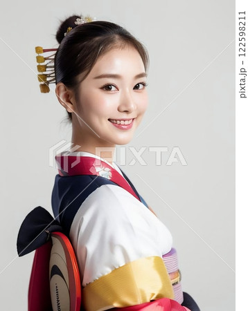 着物を着た女性 122598211