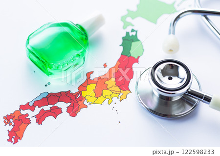 日本列島の花粉飛散状況と聴診器と目薬 122598233