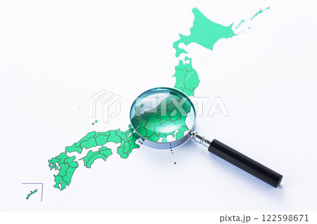 日本列島の地図とルーペ 日本列島の地図とルーペ 122598671