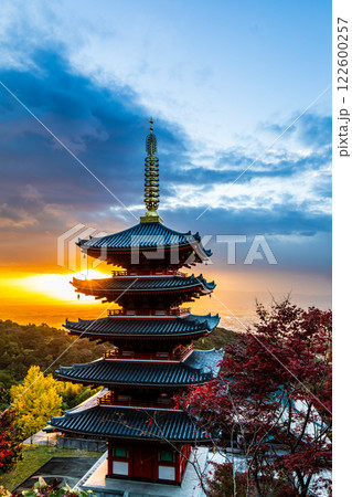 総本山　本福寺　五重塔【佐賀県三養基郡基山町】 122600257