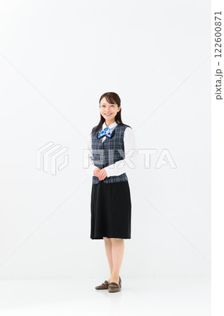 女性　制服　ビジネス　全身 122600871