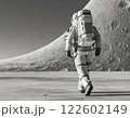 ゆがんだ空間を歩く宇宙飛行士 122602149