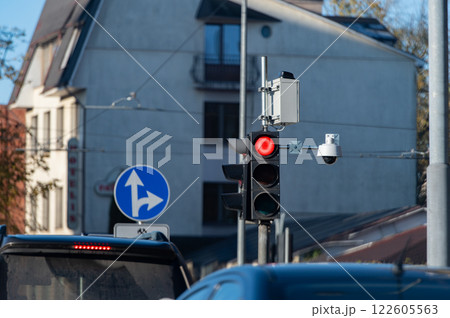 Red traffic light in the city street Red traffic light in the city street 122605563