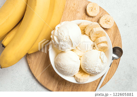 Banana ice cream and bananas Banana ice cream and bananas 122605881