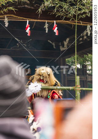 多賀大社の節分祭、鬼の舞〈滋賀県犬上郡〉 122605953