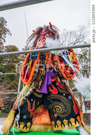 多賀大社の節分祭、鬼の舞〈滋賀県犬上郡〉 122605984