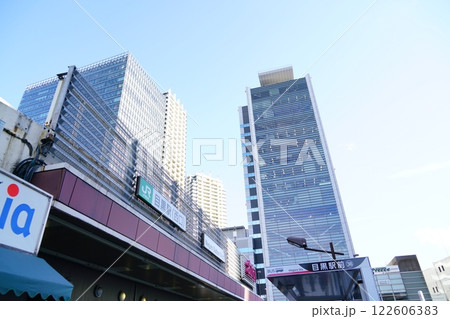 目黒駅の山手線駅舎 122606383