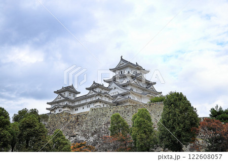 Himeji castle with autumn blue sky white cloud, frame one of japan's best destination for travel, Hyogo Japan. Himeji castle with autumn blue sky white cloud, frame one of japan's best destination for travel, Hyogo Japan. 122608057