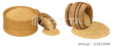 Amaranth grain seeds in wooden bowl and scoop isolated on white background 122613006