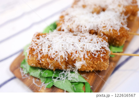 【食べ物】串カツ　大阪名物 122616567