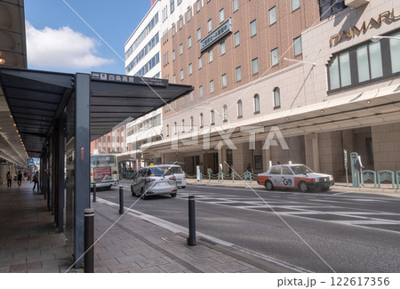 駅前風景　烏丸駅／四条駅 122617356