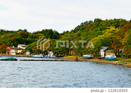 青森県 十和田湖 休屋 観光船桟橋からの景色 青森県 十和田湖 休屋 観光船桟橋からの景色 122618303