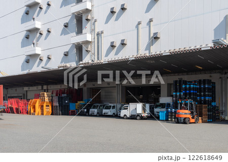 物流倉庫 122618649
