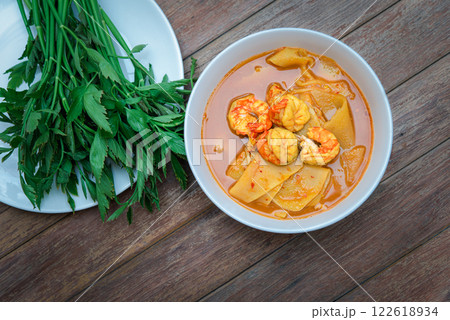 Southern Spicy Yellow Thai Curry (Gaaeng Leuuang) 122618934