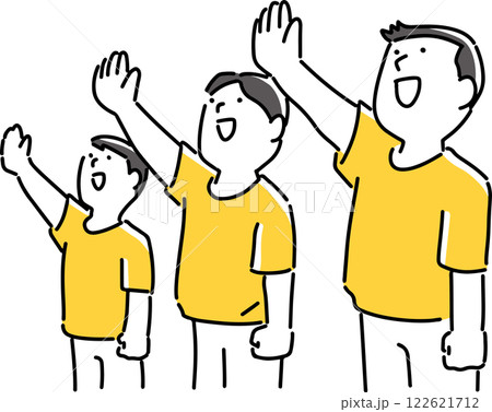 手を挙げて笑顔の複数の男性 手を挙げて笑顔の複数の男性 122621712