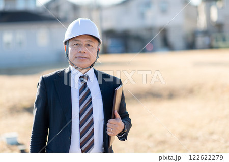 土地家屋調査士・建築士 122622279