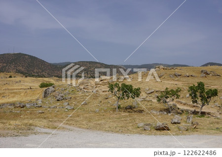 トルコ パムッカレの風景 122622486