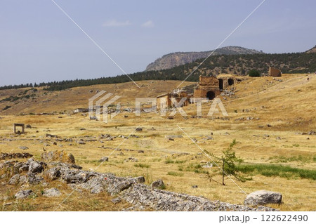 トルコ パムッカレ ヒエラポリス遺跡の遺跡 トルコ パムッカレ ヒエラポリス遺跡の遺跡 122622490