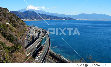 薩埵峠からの駿河湾と富士山 122623940