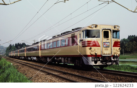 1983年 北陸本線津幡駅付近を走る特急ひだ 1983年 北陸本線津幡駅付近を走る特急ひだ 122624233