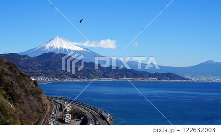 薩埵峠からの駿河湾と富士山 122632003