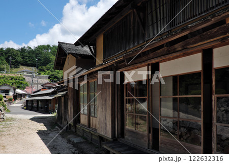 菅谷たたら山内の夏風景(雲南市吉田町) 菅谷たたら山内の夏風景(雲南市吉田町) 122632316