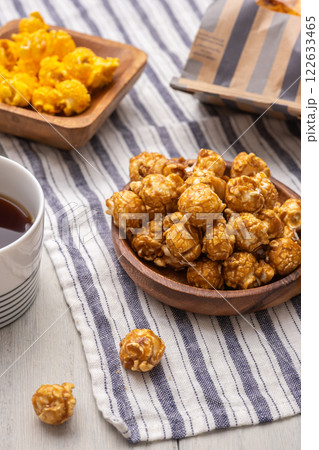 ポップコーンでコーヒータイム 122633465