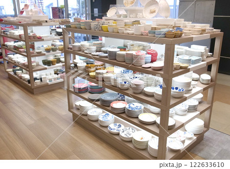 100円ショップ　100均　食器　お茶碗 122633610