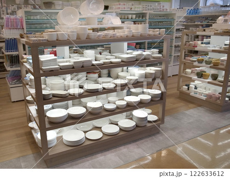 100円ショップ　100均　食器 122633612