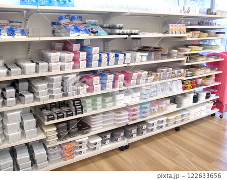 100円ショップ　100均　キッチン用品　容器 122633656